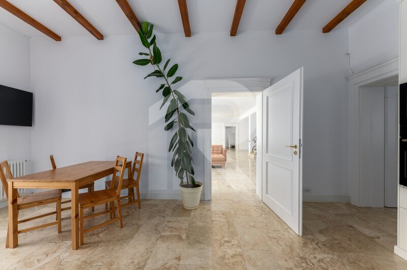 Balotesti, vila eleganta cu piscina si iesire la lac, Caciulati,